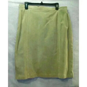 Terry Lewis Casual Luxuries Green Suede Leather Skirt Size 16 NWT